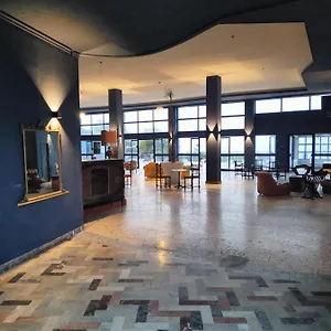 Willa Sbarcatore Dei Turchi, Brucoli